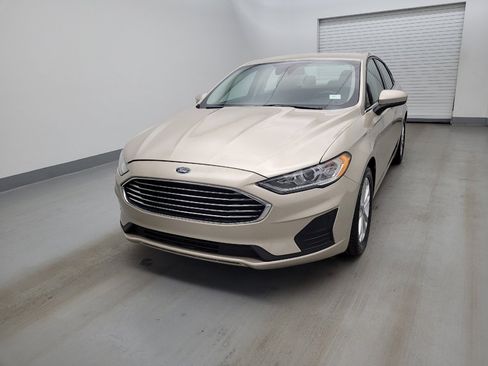 Used 2019 Ford Fusion SE image 15
