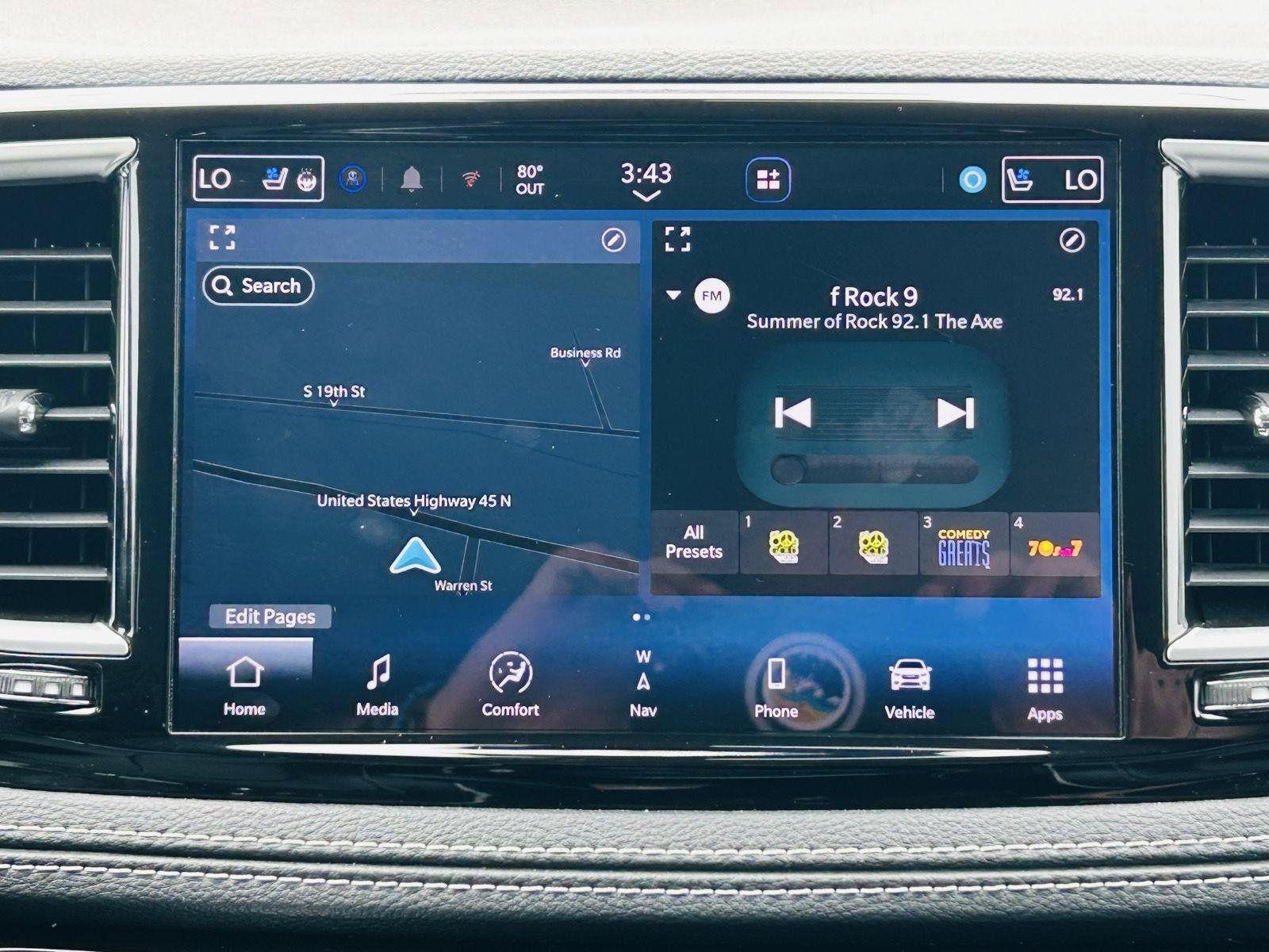 Used 2023 Chrysler Pacifica Limited FWD image 25