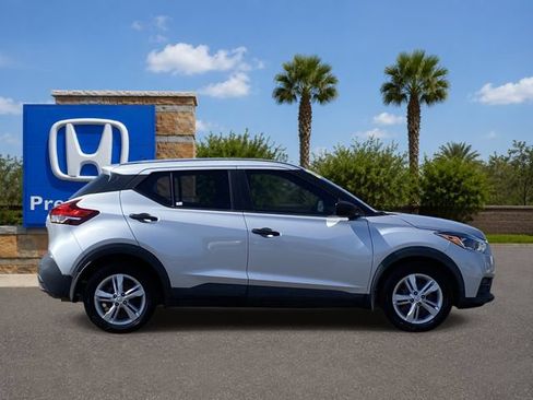 Used 2020 Nissan Kicks S FWD image 6