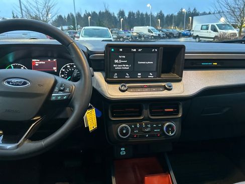 Certified 2023 Ford Maverick XLT w/ XLT Luxury Package image 24