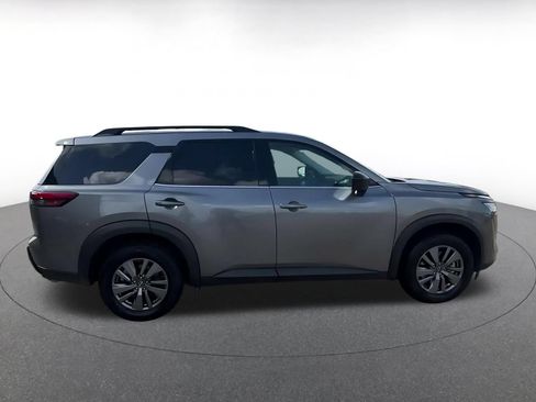 Used 2026 Nissan Pathfinder SV FWD image 16