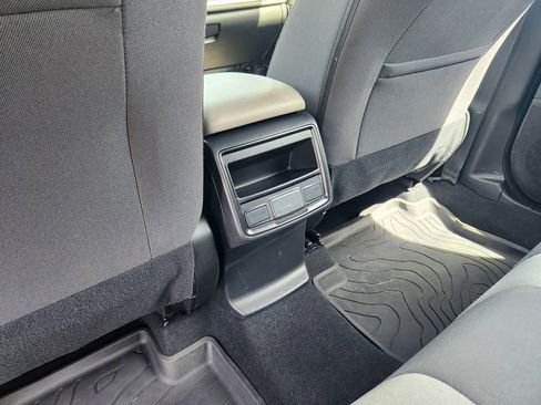 Used 2025 Subaru Forester w/ Convenience Package #1 AWD/4WD image 32