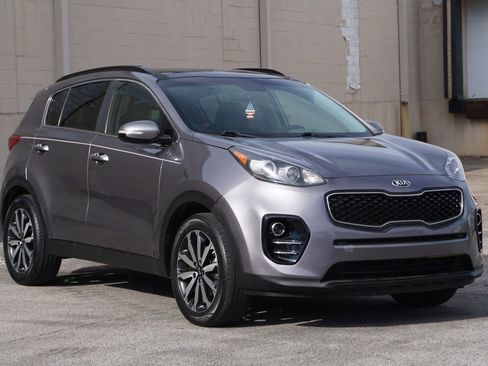Used 2018 Kia Sportage EX w/ EX Premium Package image 3