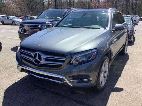 Used 2018 Mercedes-Benz GLC 300 4MATIC image 1