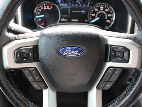 Used 2019 Ford F150 Lariat AWD/4WD image 18