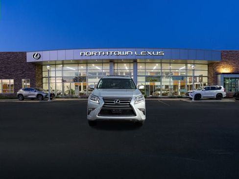 Used 2017 Lexus GX 460 Premium image 20