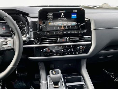 New 2025 Nissan Pathfinder SL image 7