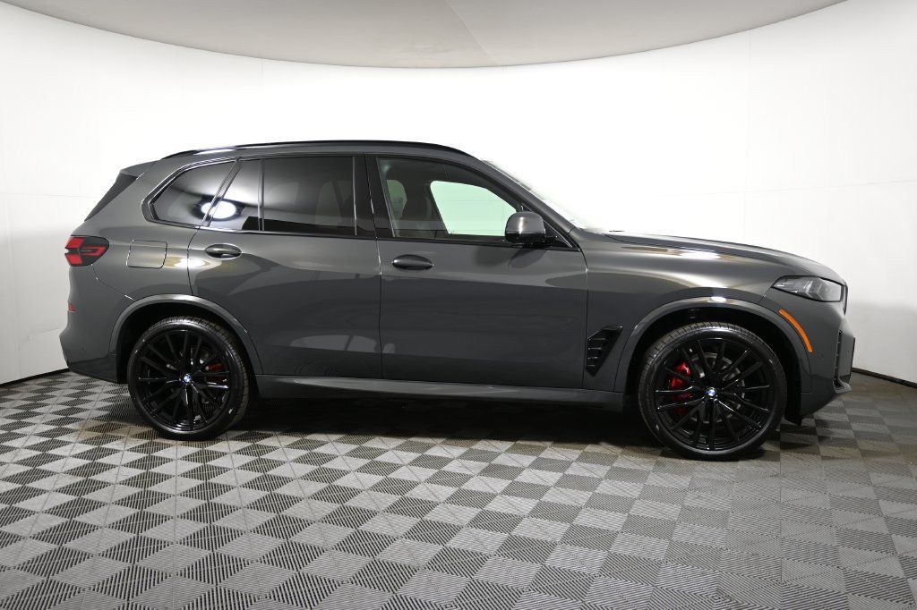Used 2026 BMW X5 xDrive40i w/ M Sport Package AWD/4WD image 8