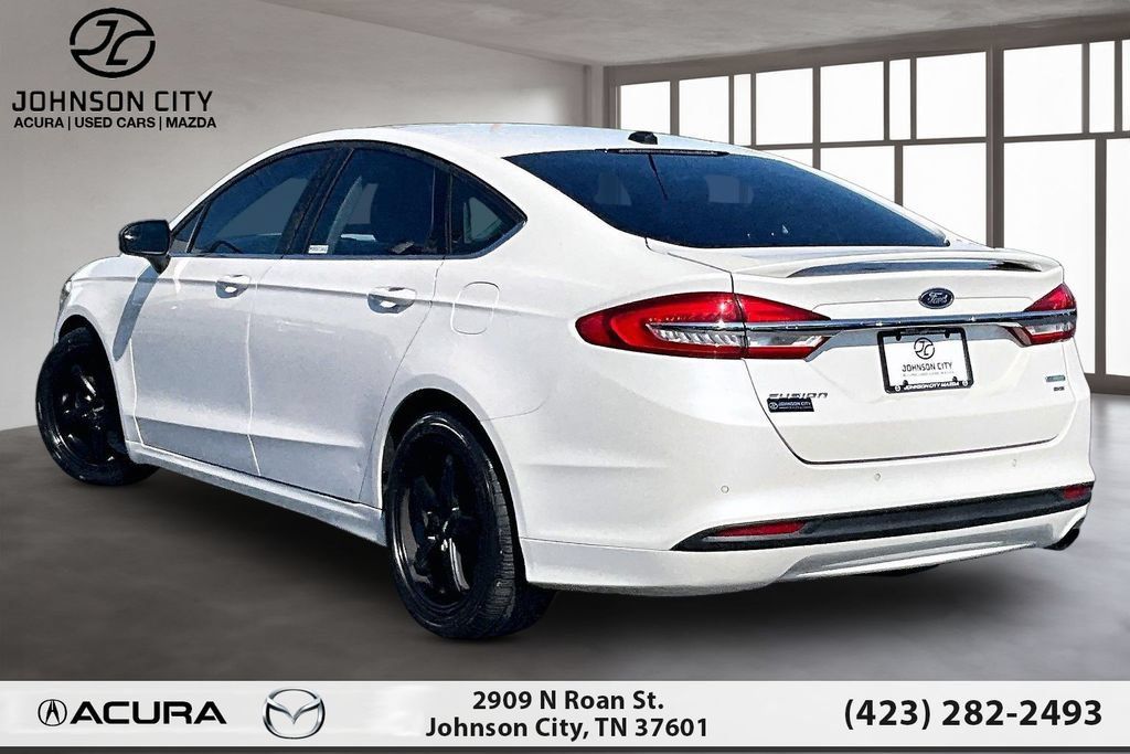 Used 2017 Ford Fusion SE w/ Equipment Group 201A FWD image 13