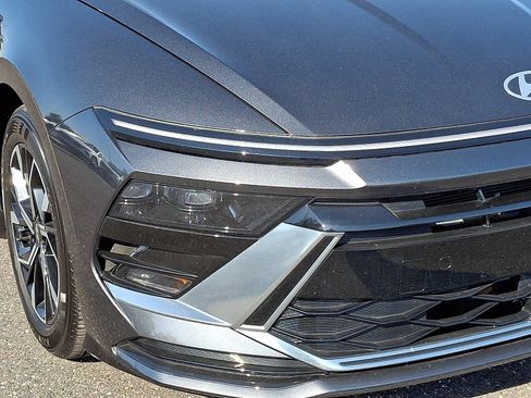 Used 2025 Hyundai Sonata SEL FWD image 9
