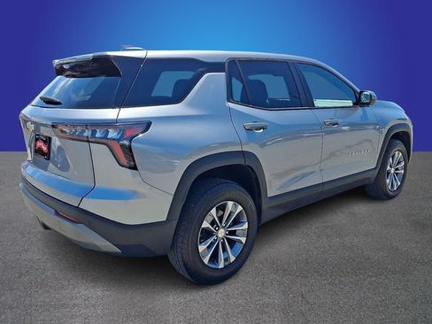 Used 2025 Chevrolet Equinox LT FWD image 4