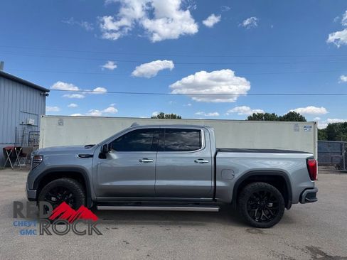 Used 2023 GMC Sierra 1500 Denali w/ Denali Reserve Package AWD/4WD image 8