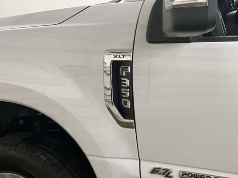 Used 2022 Ford F350 XLT image 10