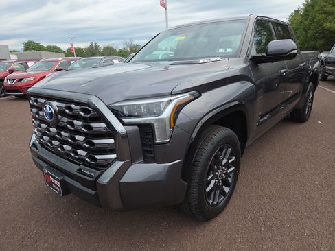 Used 2023 Toyota Tundra Platinum AWD/4WD image 7