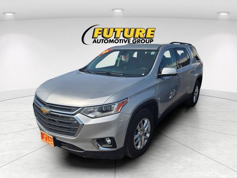 Used 2021 Chevrolet Traverse LT FWD image 3