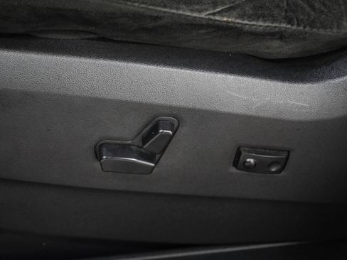 Used 2015 Dodge Grand Caravan SXT FWD image 25