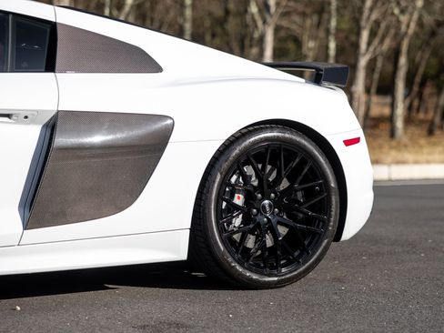 Used 2018 Audi R8 V10 plus image 9