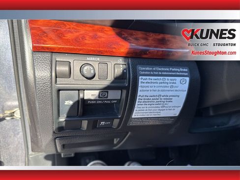 Used 2011 Subaru Outback 2.5i Limited w/ PWR Moonroof Pkg image 24