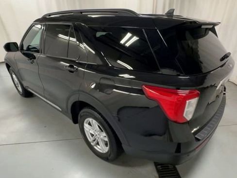 Used 2023 Ford Explorer XLT AWD/4WD image 6
