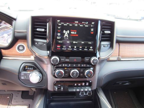 Used 2020 RAM 2500 Limited AWD/4WD image 33