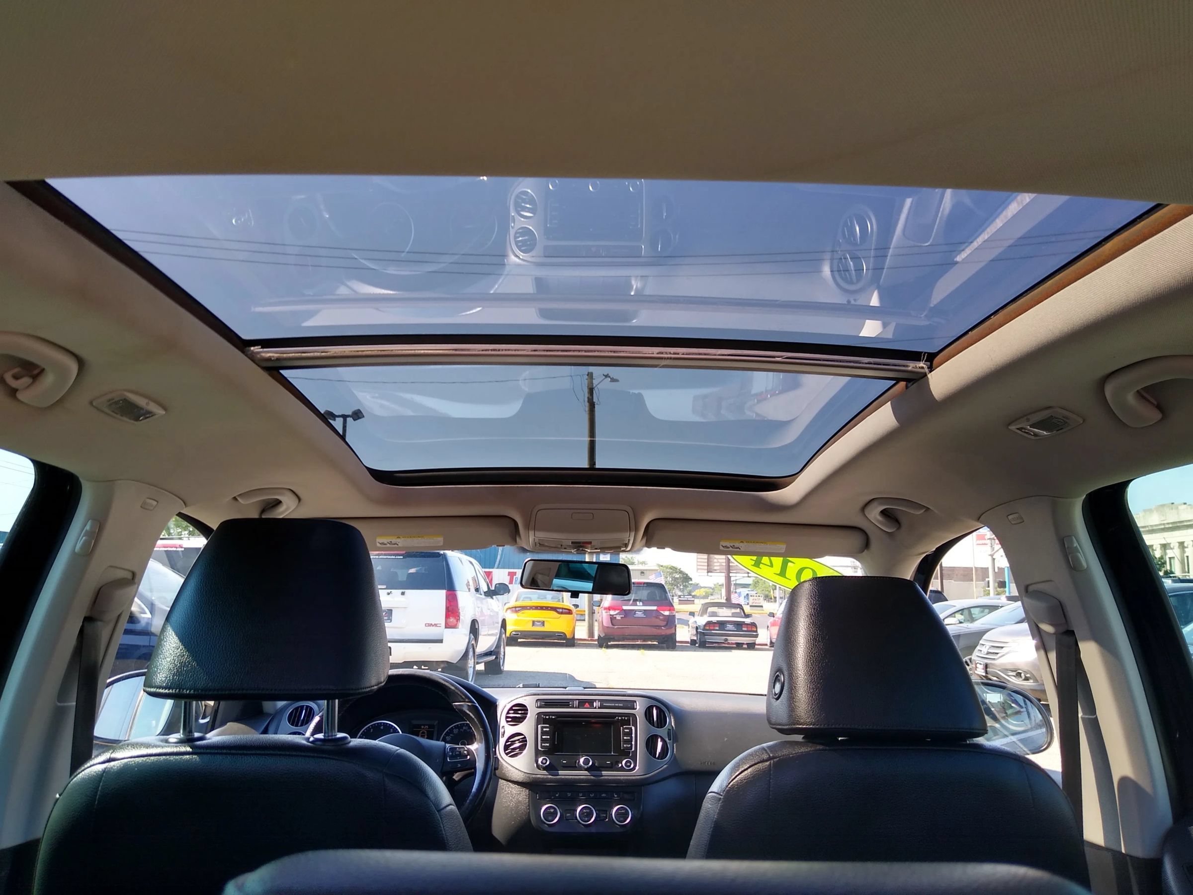 Used 2014 Volkswagen Tiguan SEL AWD/4WD image 12