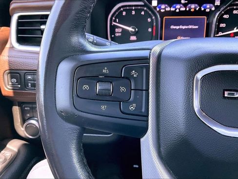 Used 2021 GMC Yukon XL Denali w/ Denali Premium Package AWD/4WD image 19
