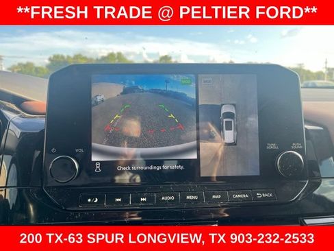 Used 2024 Nissan Pathfinder Platinum FWD image 22