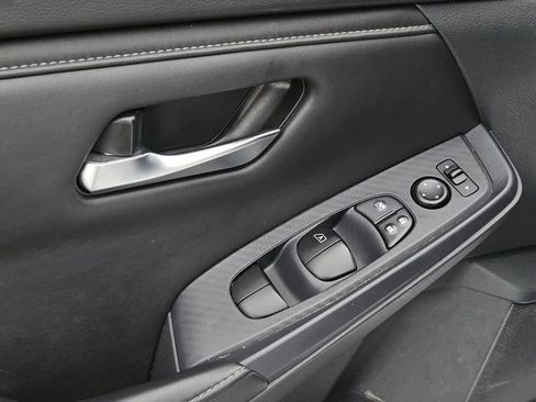 Used 2023 Nissan Sentra SV FWD image 28