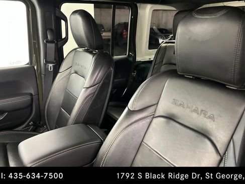 Used 2022 Jeep Wrangler Unlimited Sahara w/ Cold Weather Group image 16