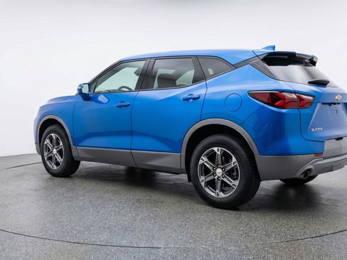 Used 2025 Chevrolet Blazer LT FWD image 6