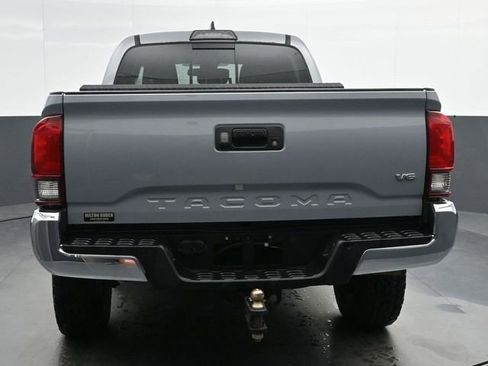 Used 2019 Toyota Tacoma TRD Off-Road image 7