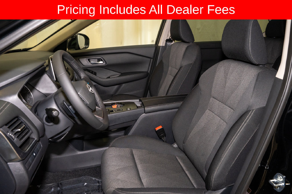 Certified 2026 Nissan Rogue SV FWD image 11