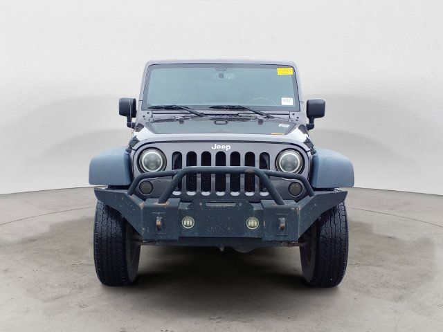 Used 2016 Jeep Wrangler Unlimited Rubicon w/ Connectivity Group AWD/4WD image 2