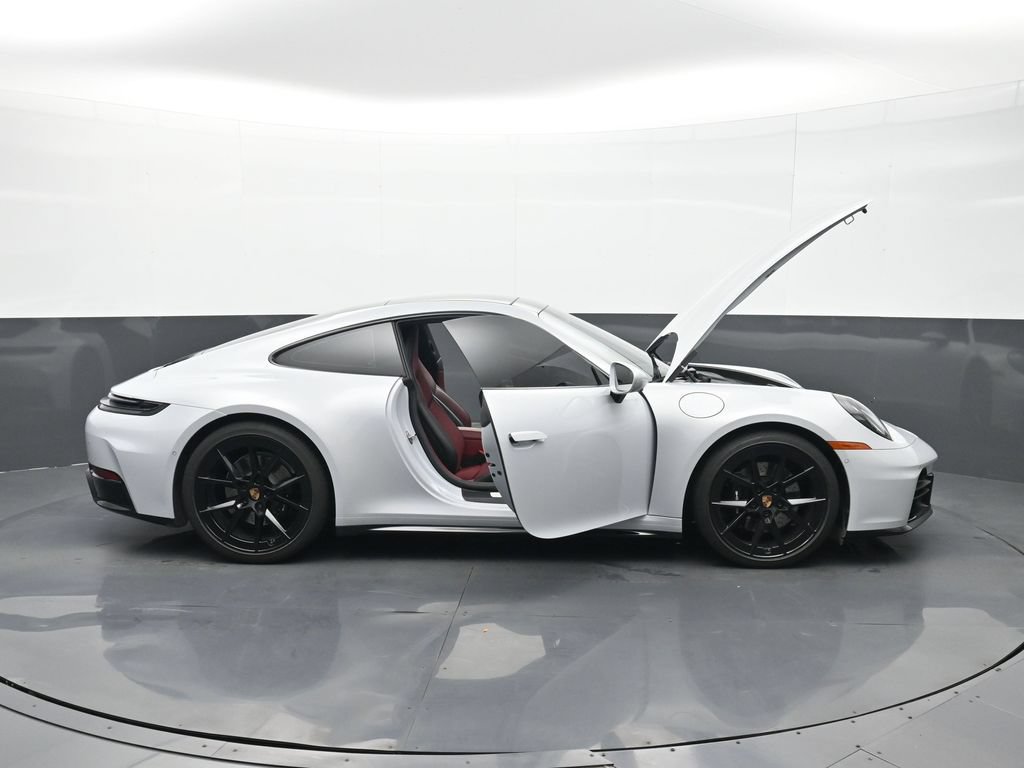 Certified 2025 Porsche 911 Carrera RWD image 29