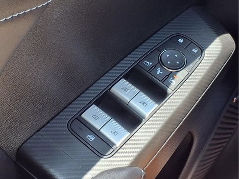 Used 2025 Mitsubishi Outlander SE AWD/4WD image 19