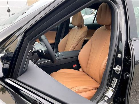 New 2026 Mercedes-Benz E 350 4MATIC Sedan image 9