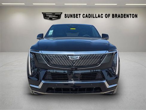 New 2025 Cadillac Escalade IQ Luxury 1 w/ Smart Trailering package AWD/4WD image 2