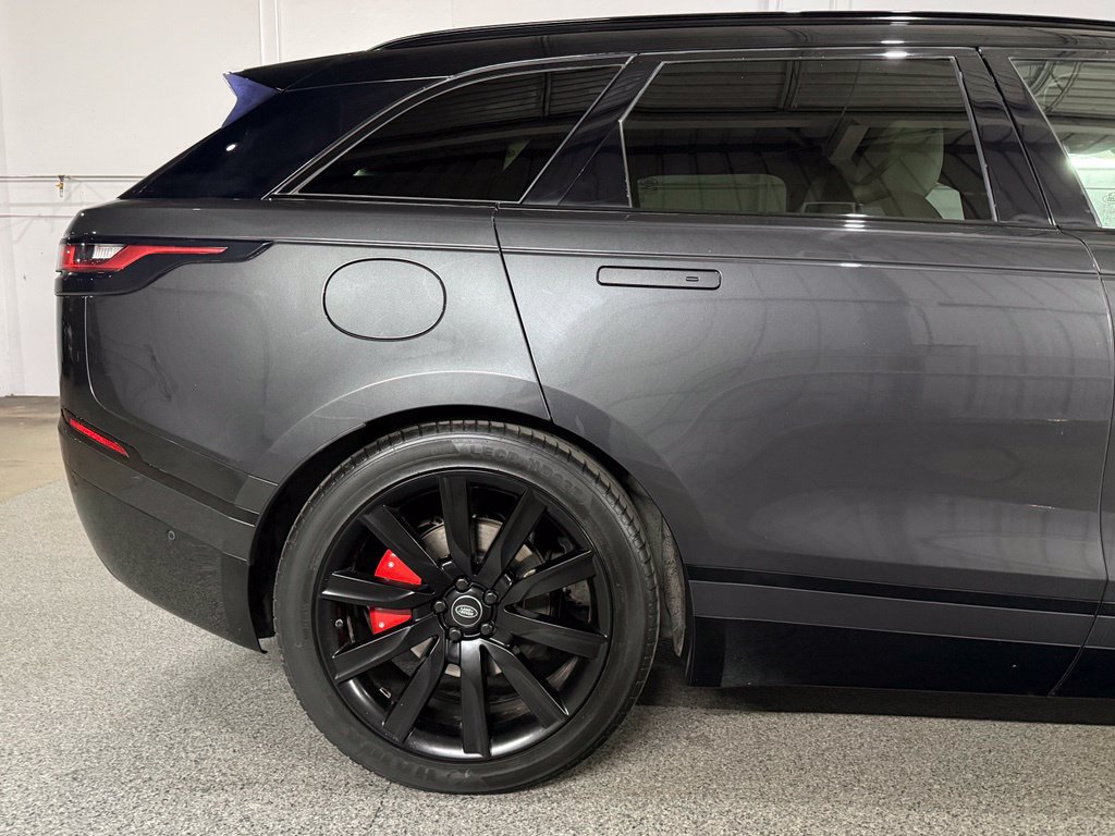 Used 2018 Land Rover Range Rover Velar R-Dynamic SE AWD/4WD image 7