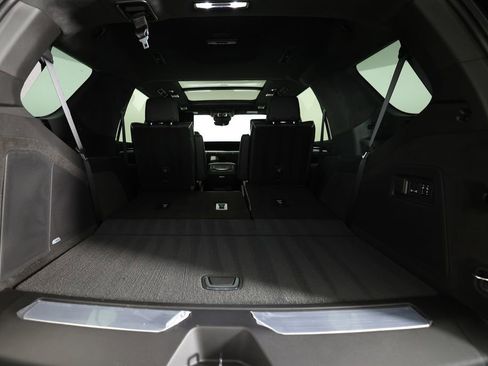 Used 2026 Cadillac Escalade Platinum Sport w/ LPO, ONYX Package AWD/4WD image 15