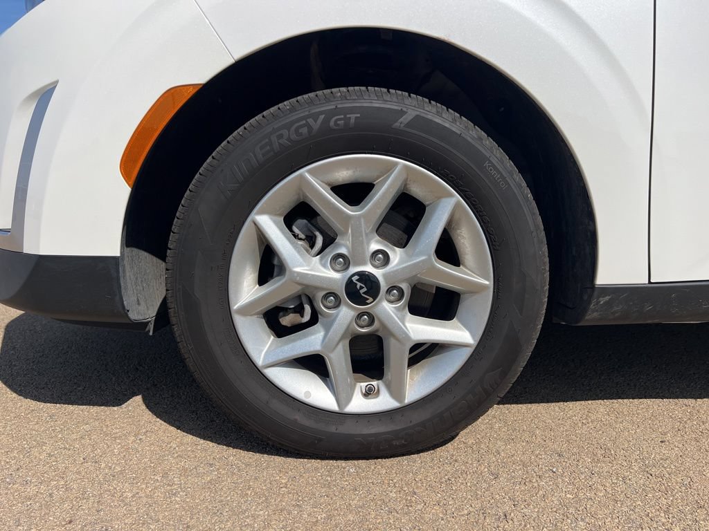Used 2025 Kia Soul S FWD image 9
