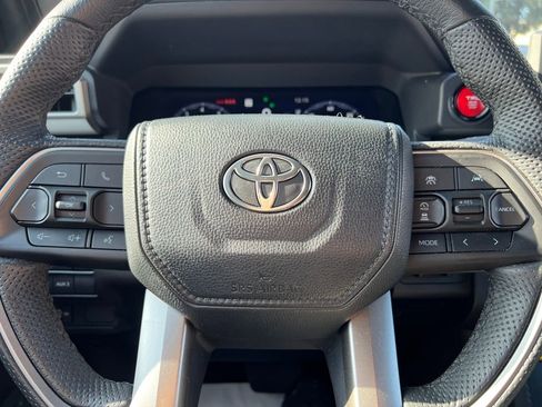 New 2024 Toyota Tacoma TRD Off-Road image 31