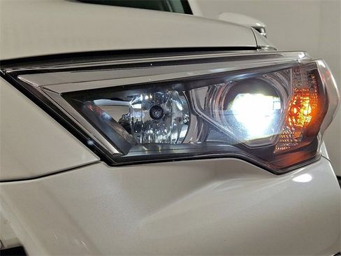 Used 2021 Toyota 4Runner Limited image 12