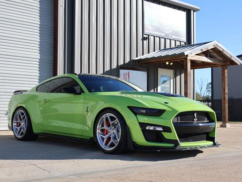 Used 2020 Ford Mustang Shelby GT500 w/ Technology Package image 36