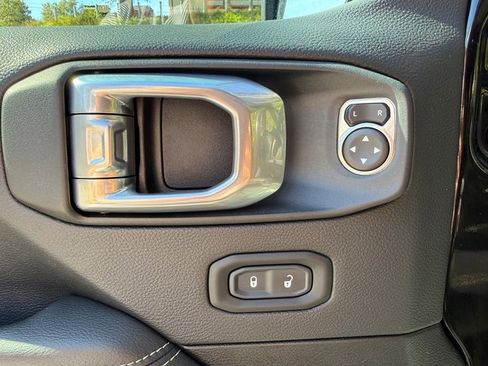 Used 2021 Jeep Gladiator Overland w/ Popular Equipment Package image 14