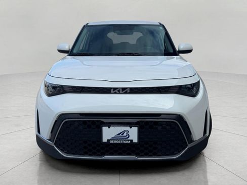 Used 2023 Kia Soul LX w/ LX Technology Package image 4