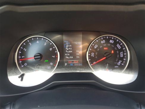 Used 2022 Toyota RAV4 XLE Premium image 26