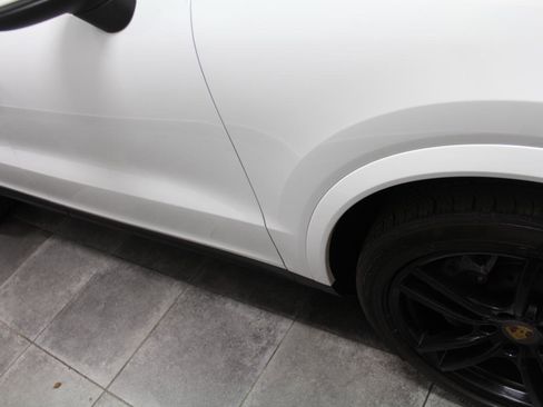 Used 2022 Porsche Cayenne Platinum Edition AWD/4WD image 35