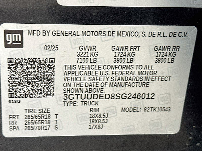 Used 2025 GMC Sierra 1500 SLT AWD/4WD image 31