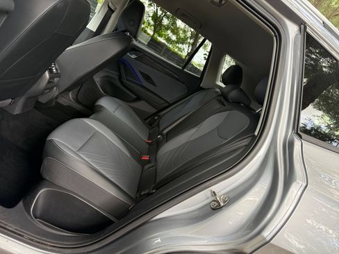 Used 2026 Volkswagen Tiguan SE AWD/4WD image 35