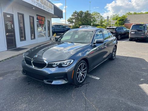 Used 2020 BMW 330i Sedan w/ Driving Assistance Package RWD image 2
